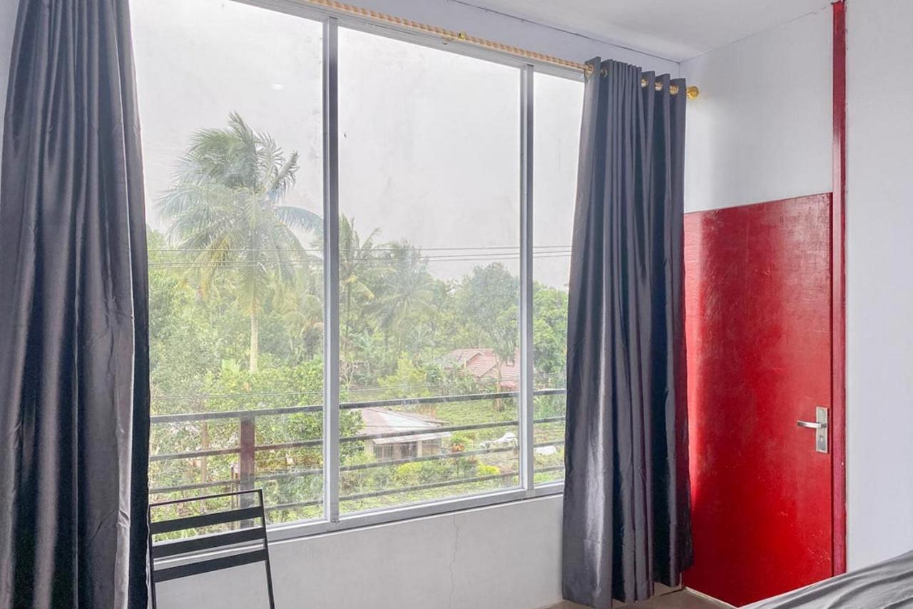 Sky Residence Tomohon Mitra Reddoorz Exterior photo